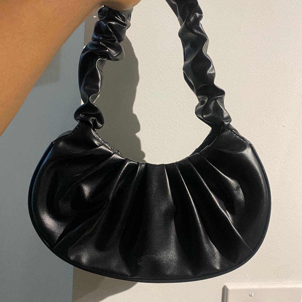 Black scrunch shoulder bag
